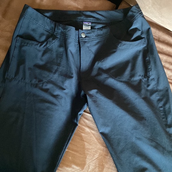 Patagonia Women Intercontinental Capri Hiking Pants Spandex Blend Black Sz 10 - Picture 2 of 9